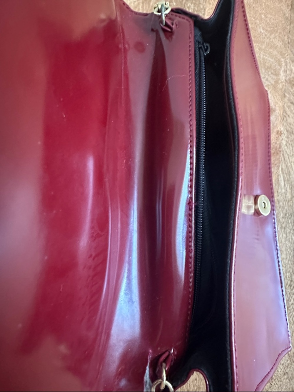 Women's Burgundy Leather Chain Shoulder Bag - Picture 3 of 9